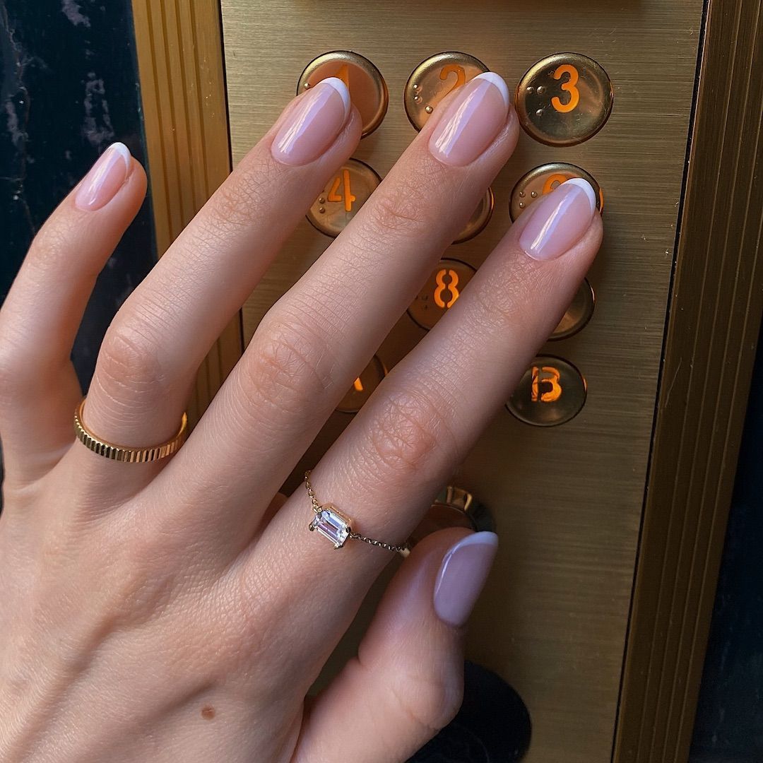 Featured image 19 Understated Nail Looks That Are Anything But Boring