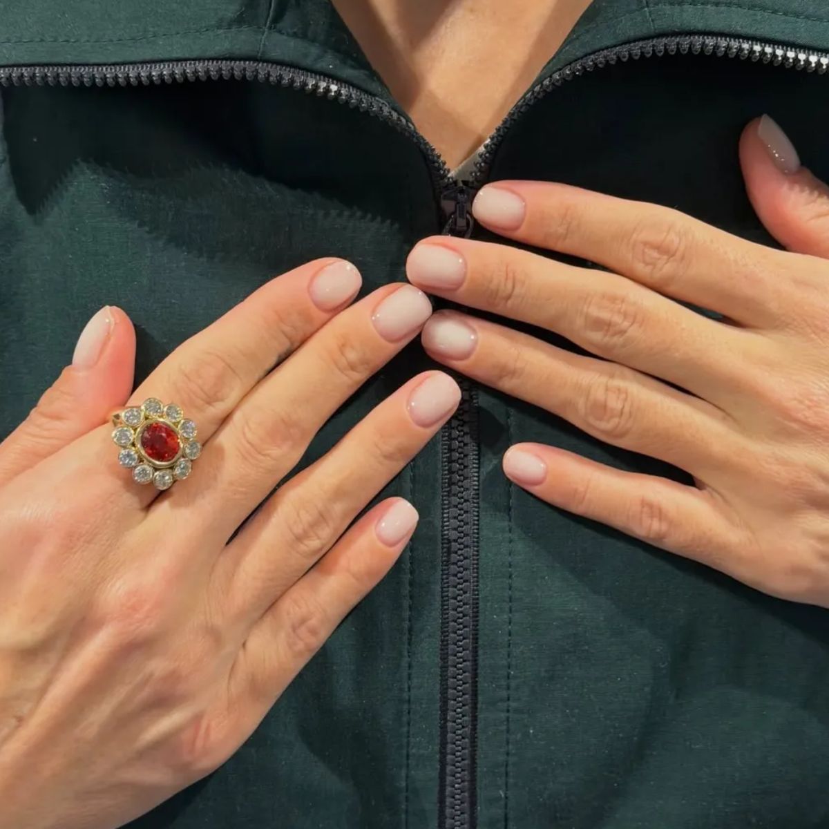Featured image Wear These 7 Autumn Nail Trends Right Now