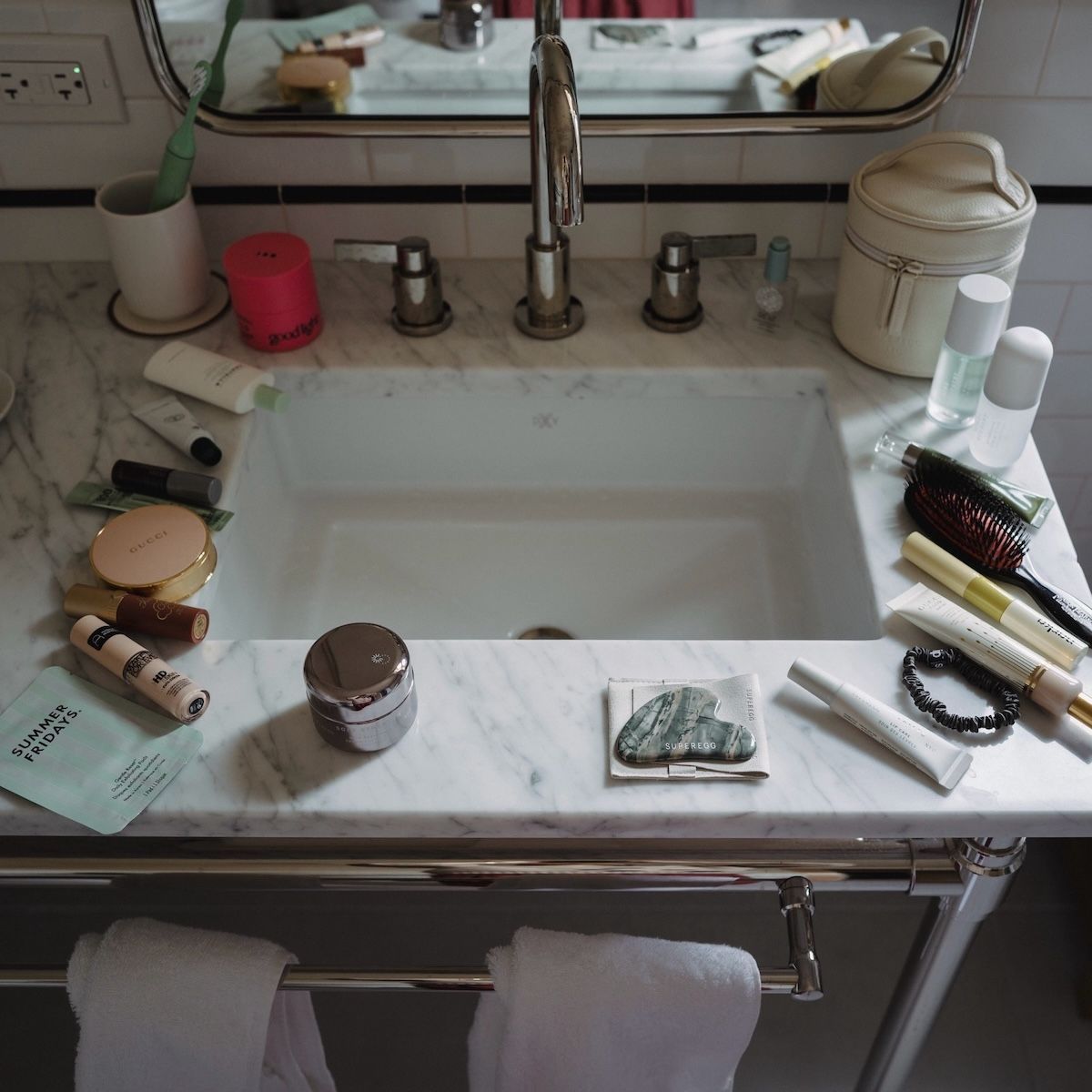 Featured image Get 10 Revolve Best Sellers for Your Complete Beauty Routine