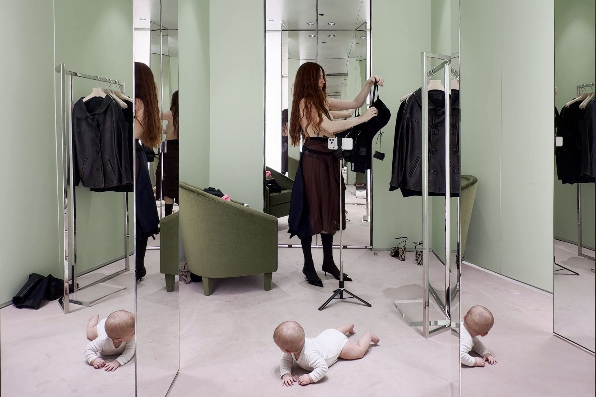 Featured image Reflection of the Newborn